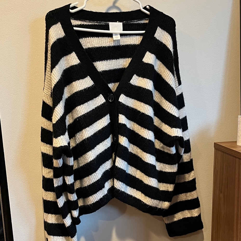 Black and White Striped Women's Cardigan Sweater